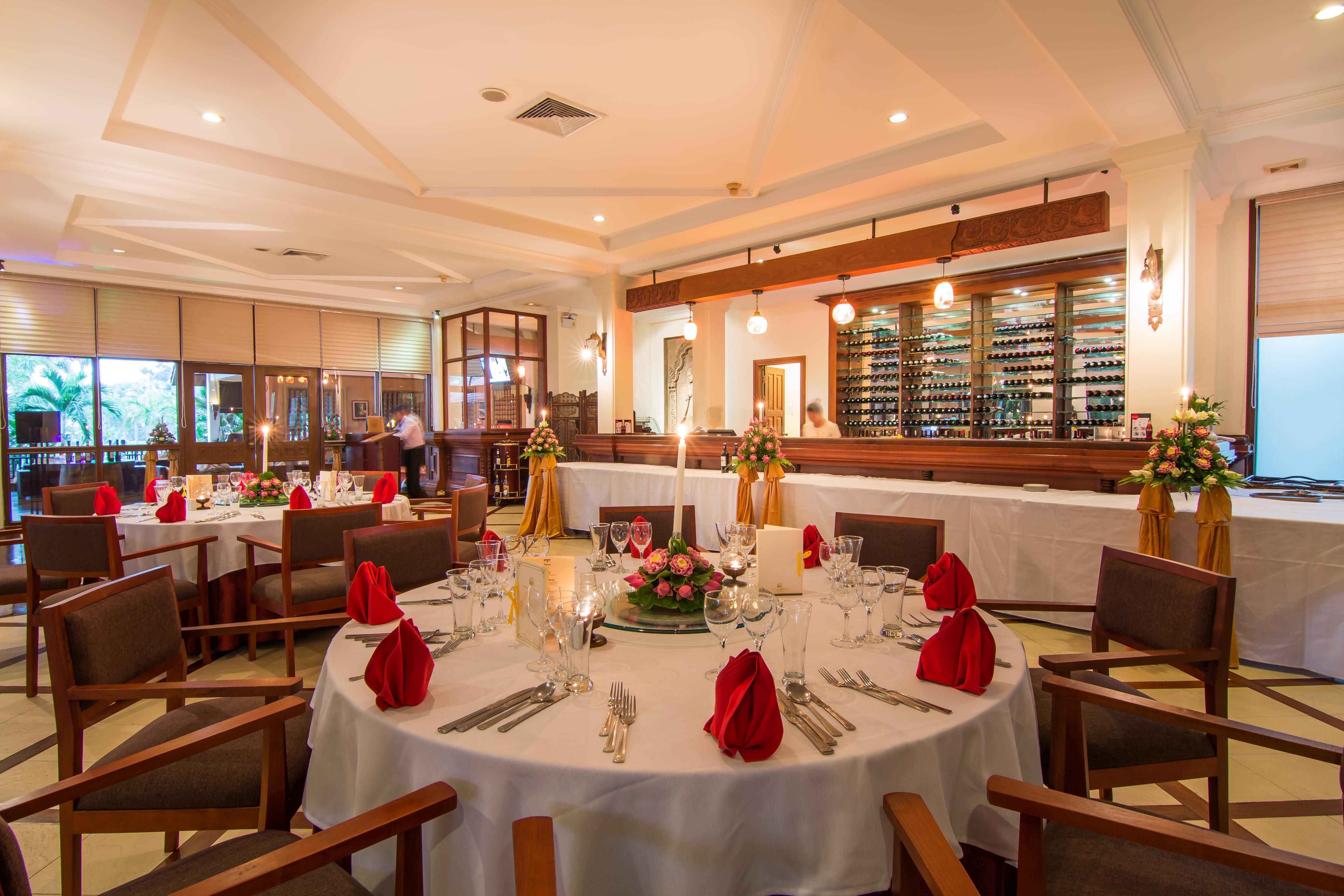 Angkor Palace Resort & Spa Siem Reap Exterior photo